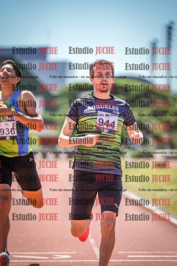 Fotos de los 800 m llanos de varones