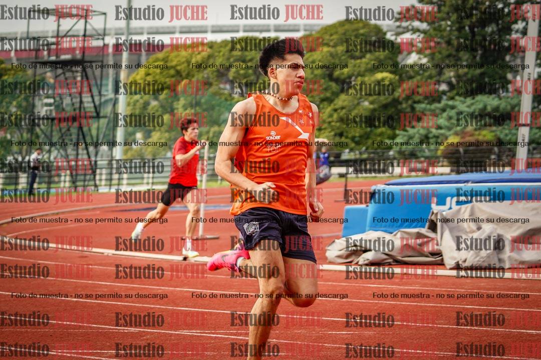 Fotos de los 400 m llanos de varones