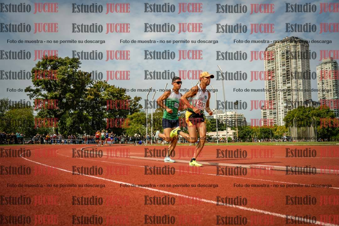 Fotos de los 3000 m llanos de varones