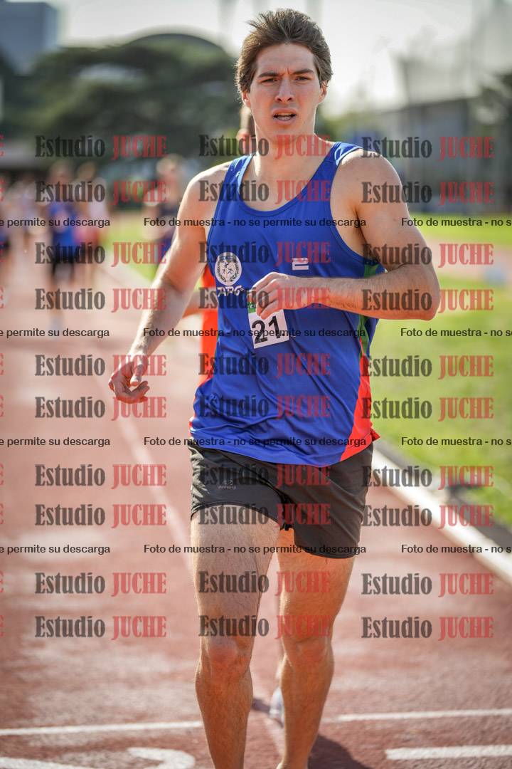 Fotos de los 800 m llanos de varones