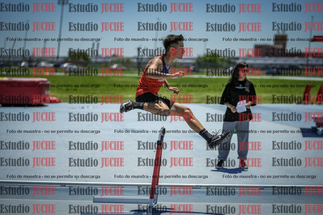 Fotos de los 400 m con vallas de varones