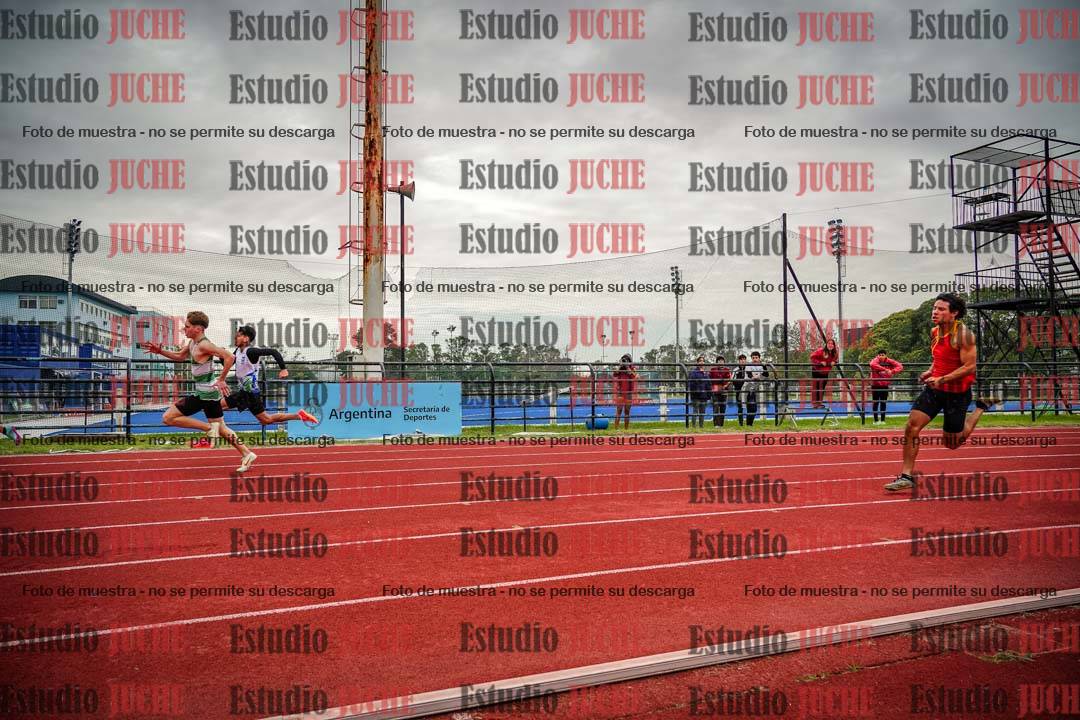 Fotos de los 200 m llanos de varones