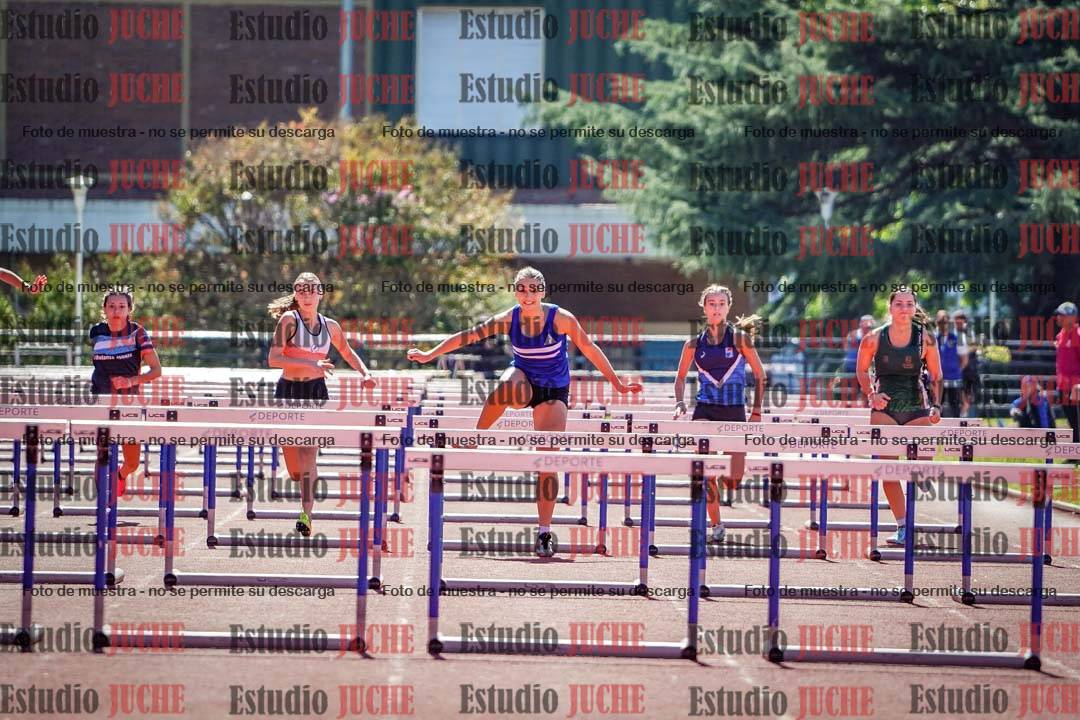 Fotos de los 100 m con vallas de mujeres