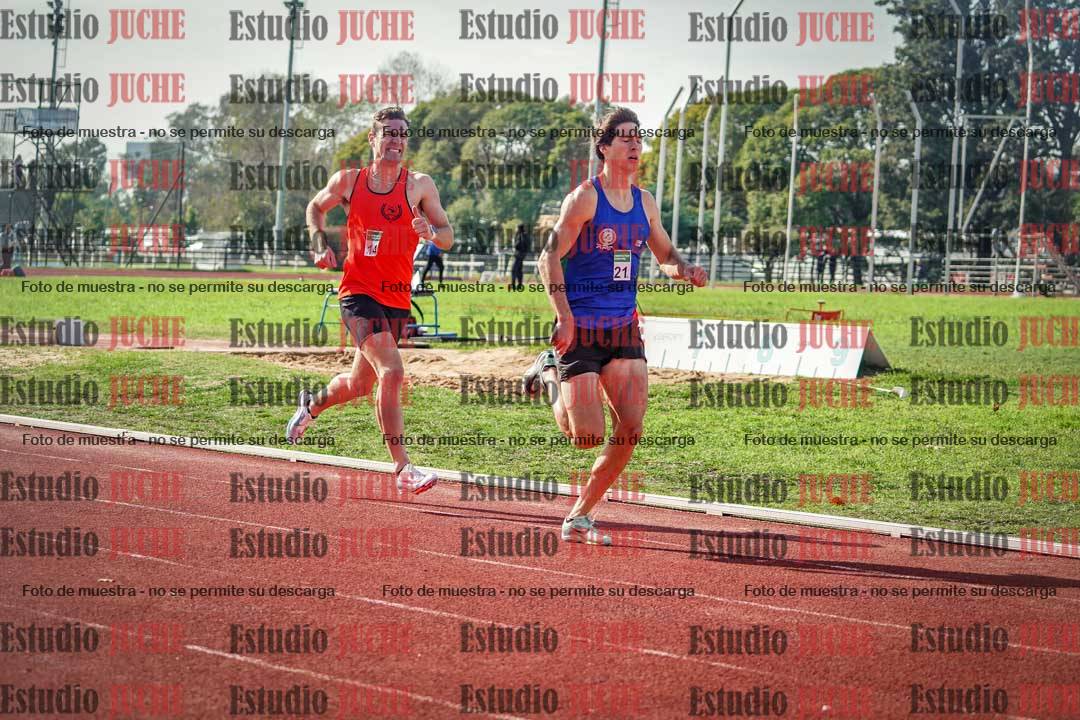 Fotos de los 800 m llanos de varones