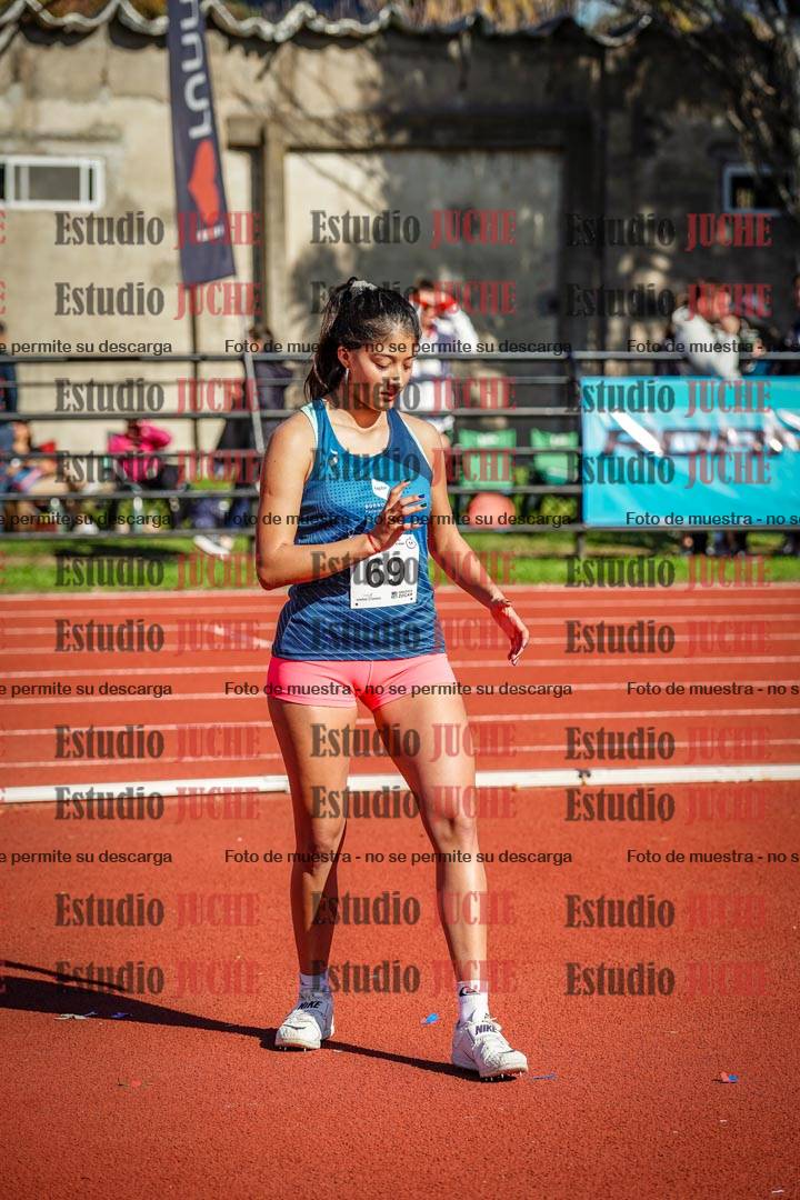 Fotos del salto en alto de mujeres
