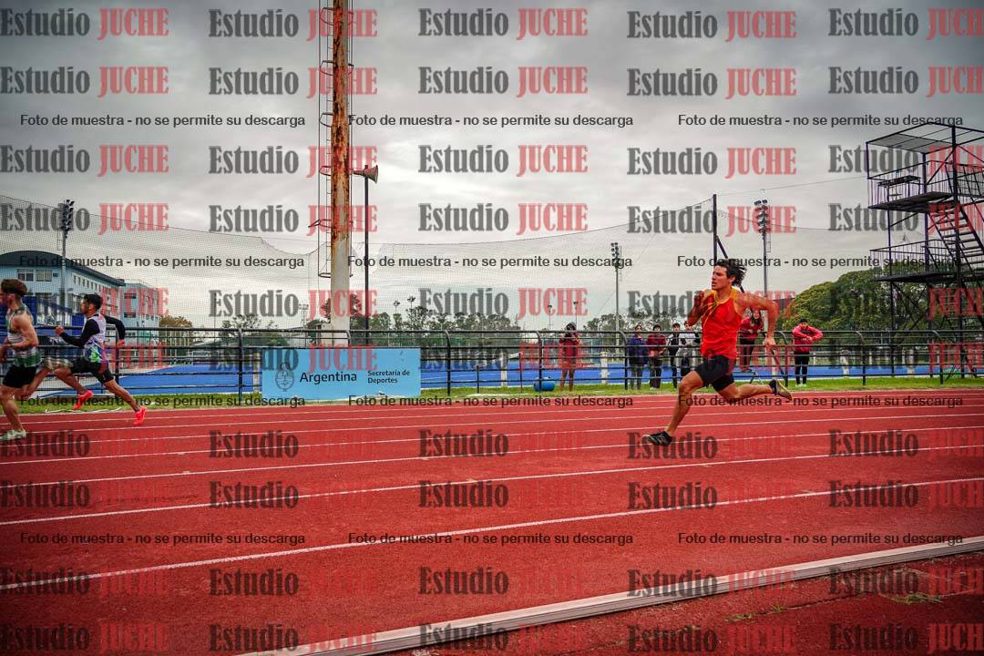 Fotos de los 200 m llanos de varones