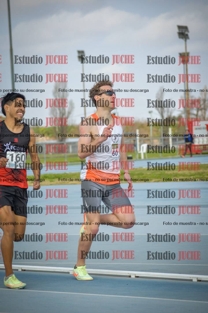 Fotos de los 800 m llanos de varones