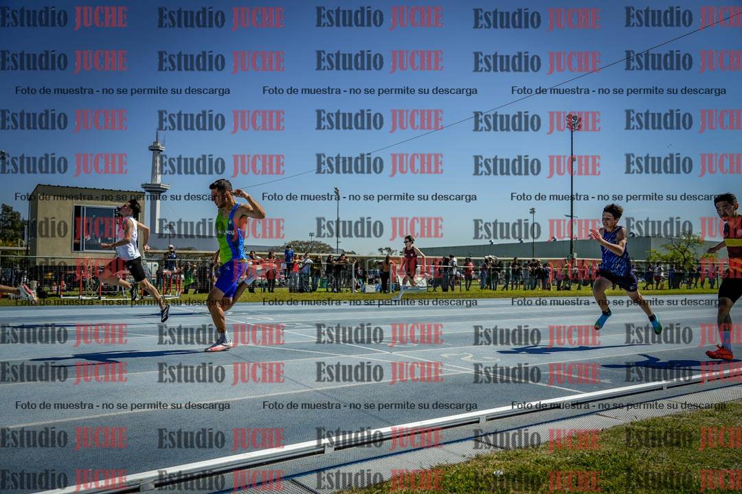 Fotos de los 100 m llanos de varones