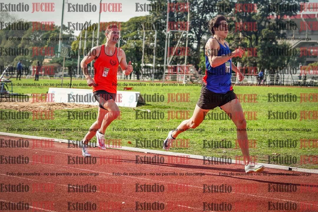 Fotos de los 800 m llanos de varones