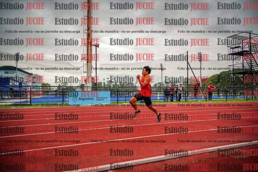 Fotos de los 200 m llanos de varones