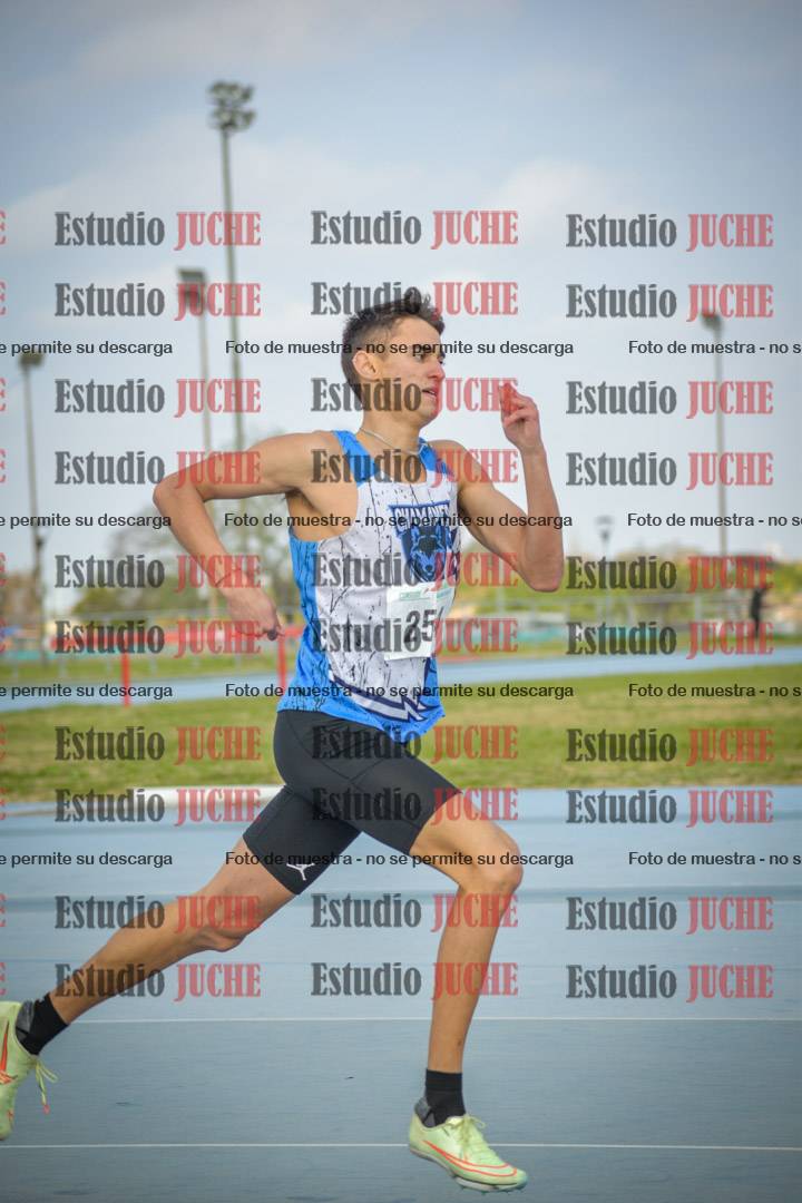 Fotos de los 800 m llanos de varones