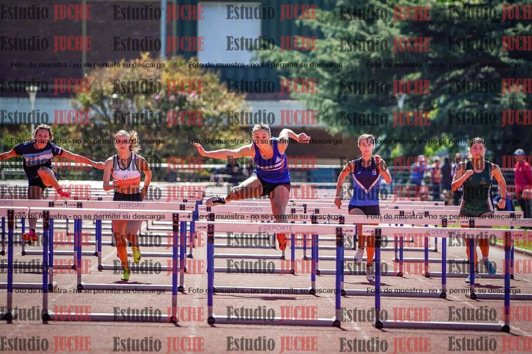 Fotos de los 100 m con vallas de mujeres