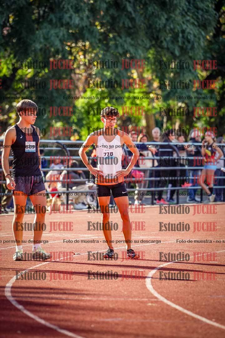 Fotos de los 800 m llanos de varones