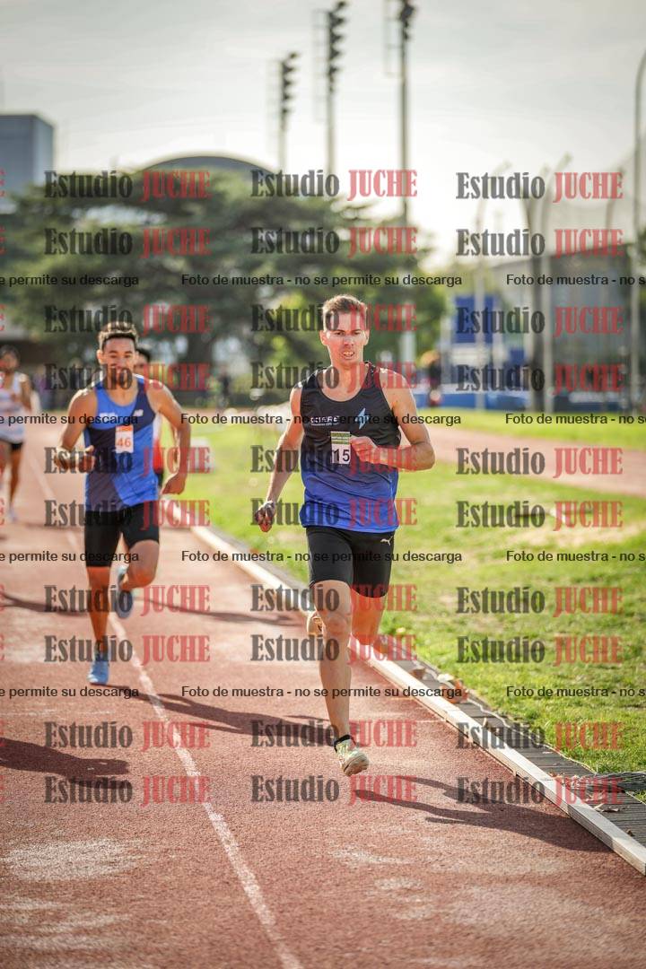 Fotos de los 800 m llanos de varones