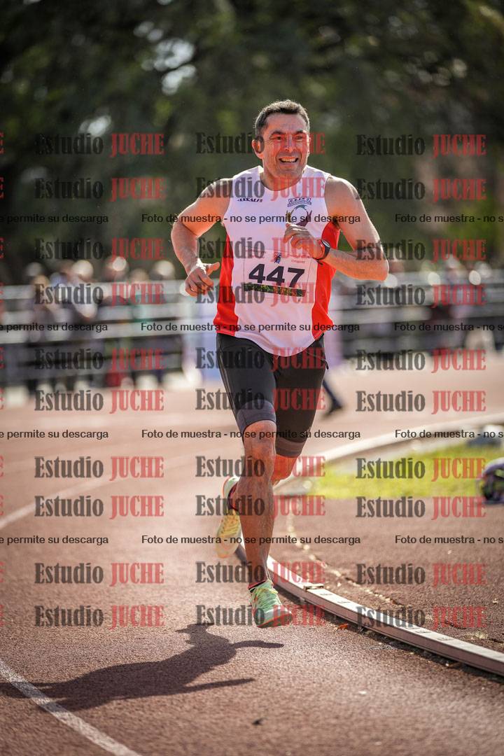 Fotos de los 800 m llanos de varones