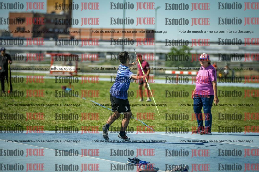 Fotos del lanzamiento de la jabalina de varones