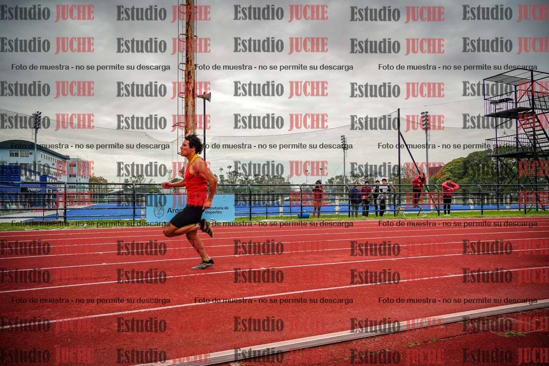 Fotos de los 200 m llanos de varones