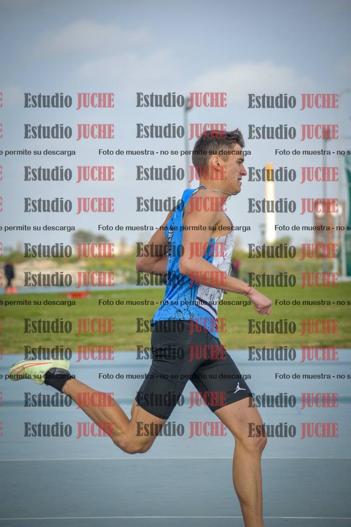 Fotos de los 800 m llanos de varones