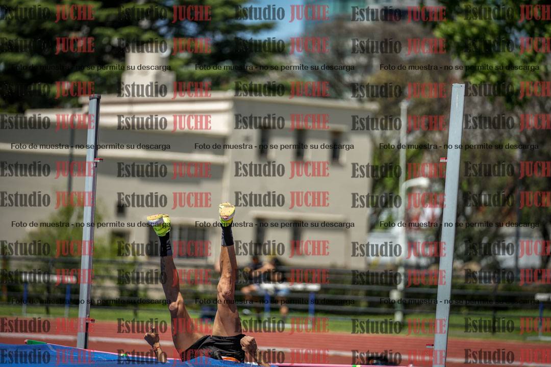 Fotos del salto en alto de varones
