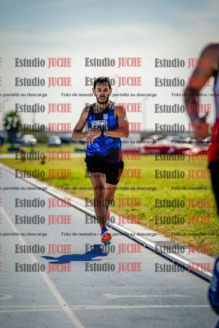 Fotos de los 800 m llanos de varones