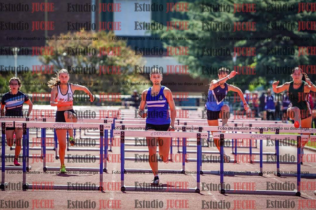 Fotos de los 100 m con vallas de mujeres