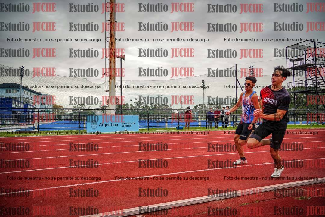 Fotos de los 200 m llanos de varones