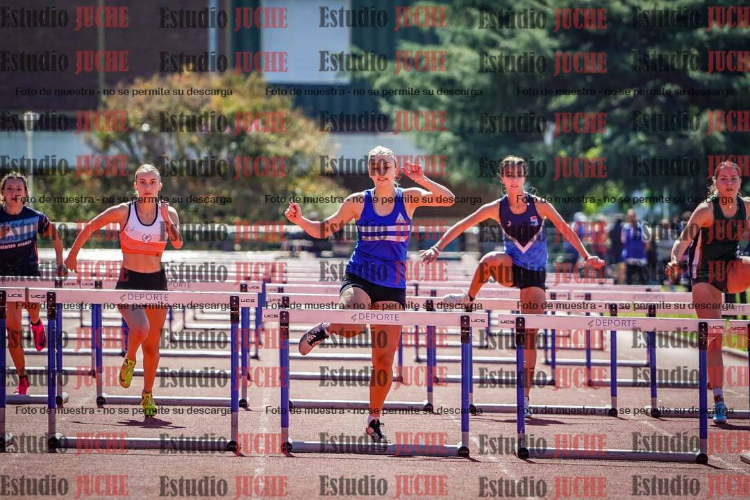 Fotos de los 100 m con vallas de mujeres