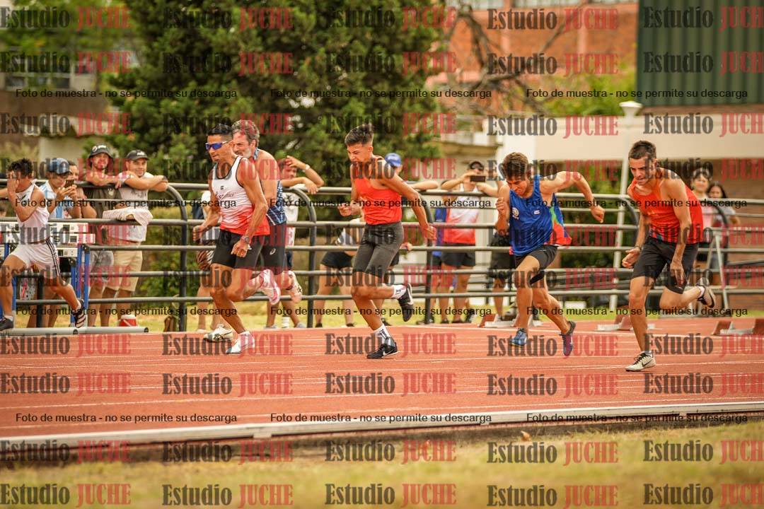 Fotos de los 100 m llanos de varones