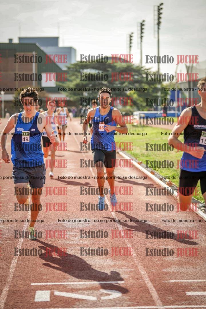 Fotos de los 800 m llanos de varones
