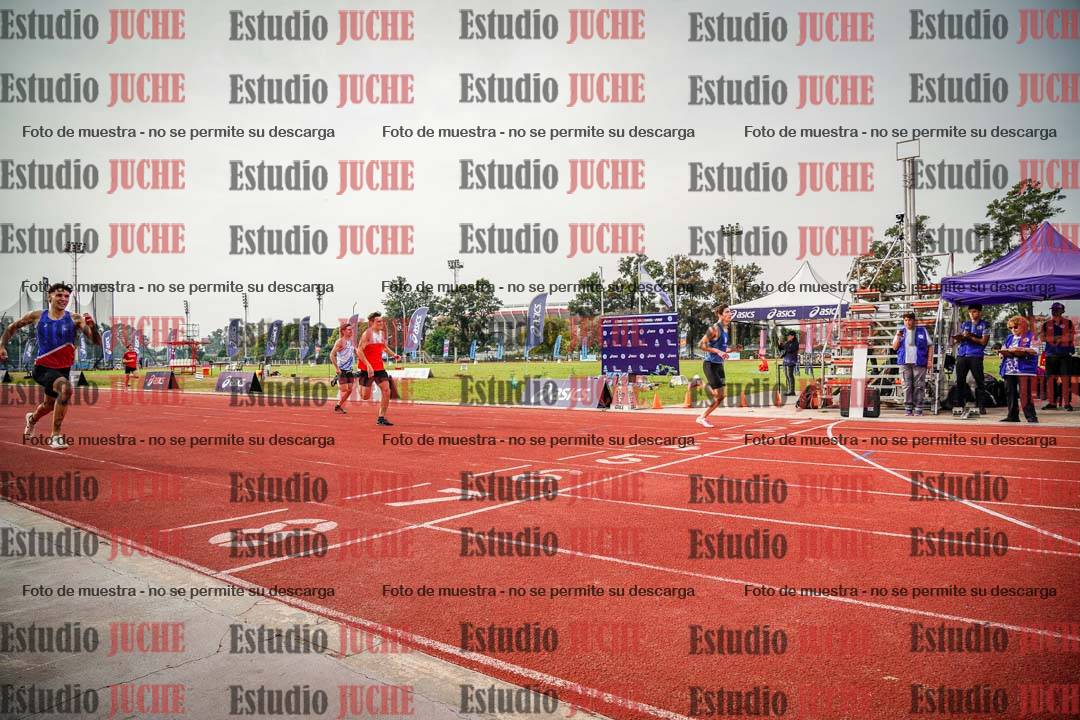 Fotos de los 400 m llanos de varones
