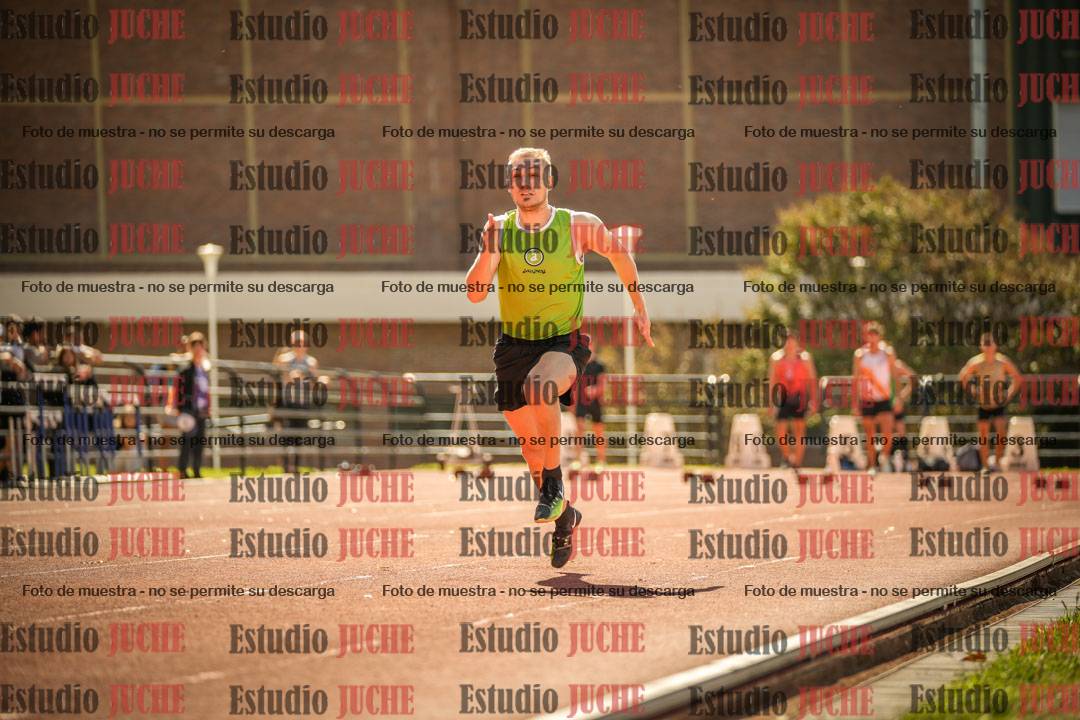Fotos de los 100 m llanos de varones