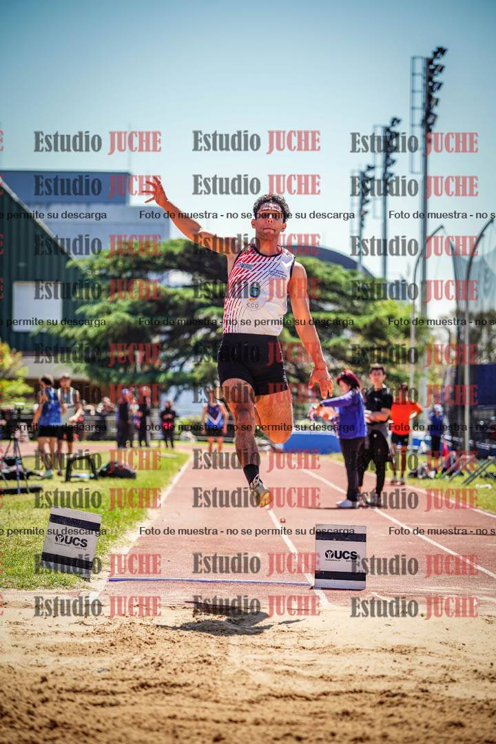 Fotos del salto en largo de varones