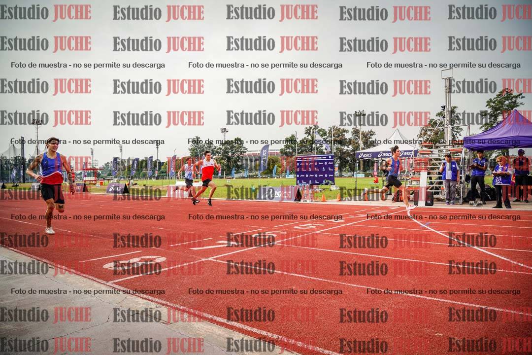 Fotos de los 400 m llanos de varones