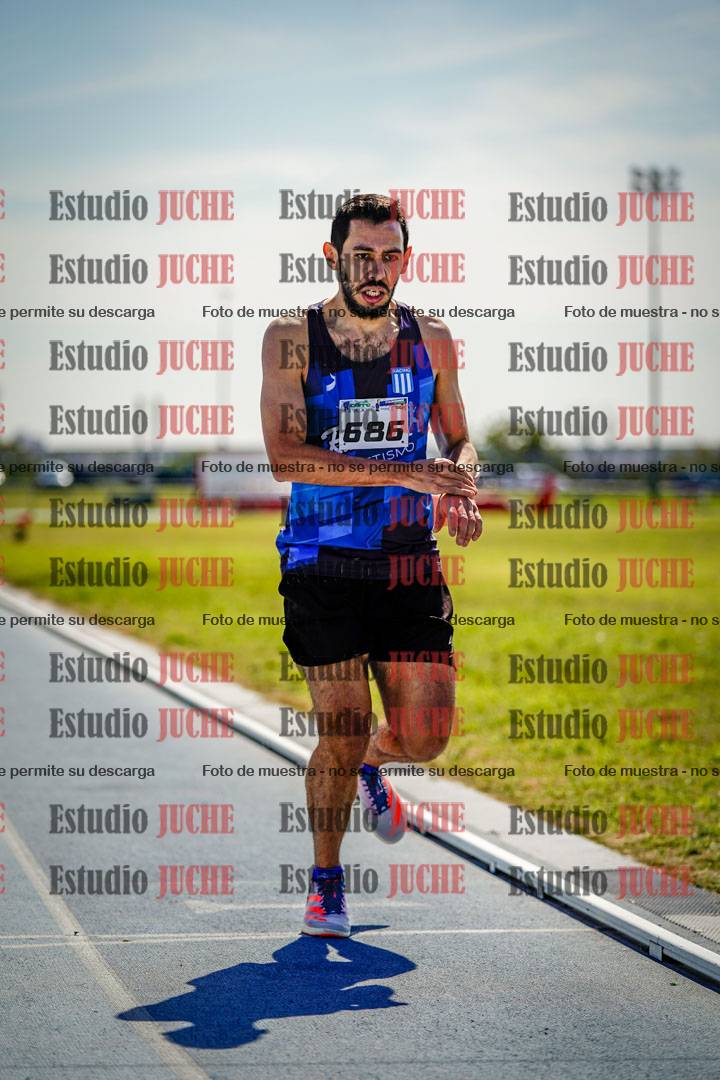 Fotos de los 800 m llanos de varones