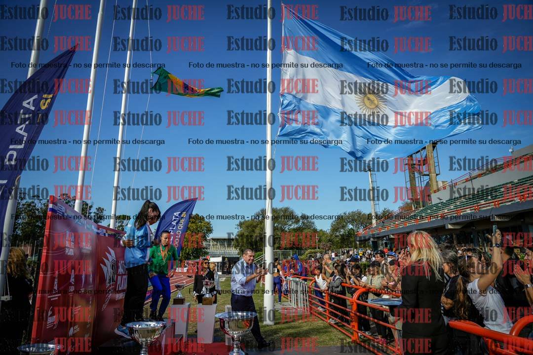 Fotos de algunos extras y podios del día 1