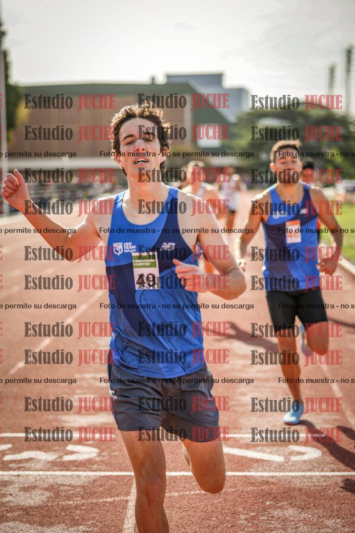 Fotos de los 800 m llanos de varones