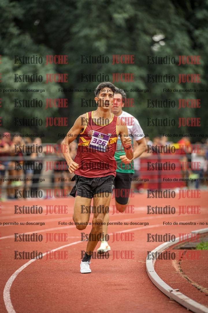 Fotos de los 800 m llanos de varones