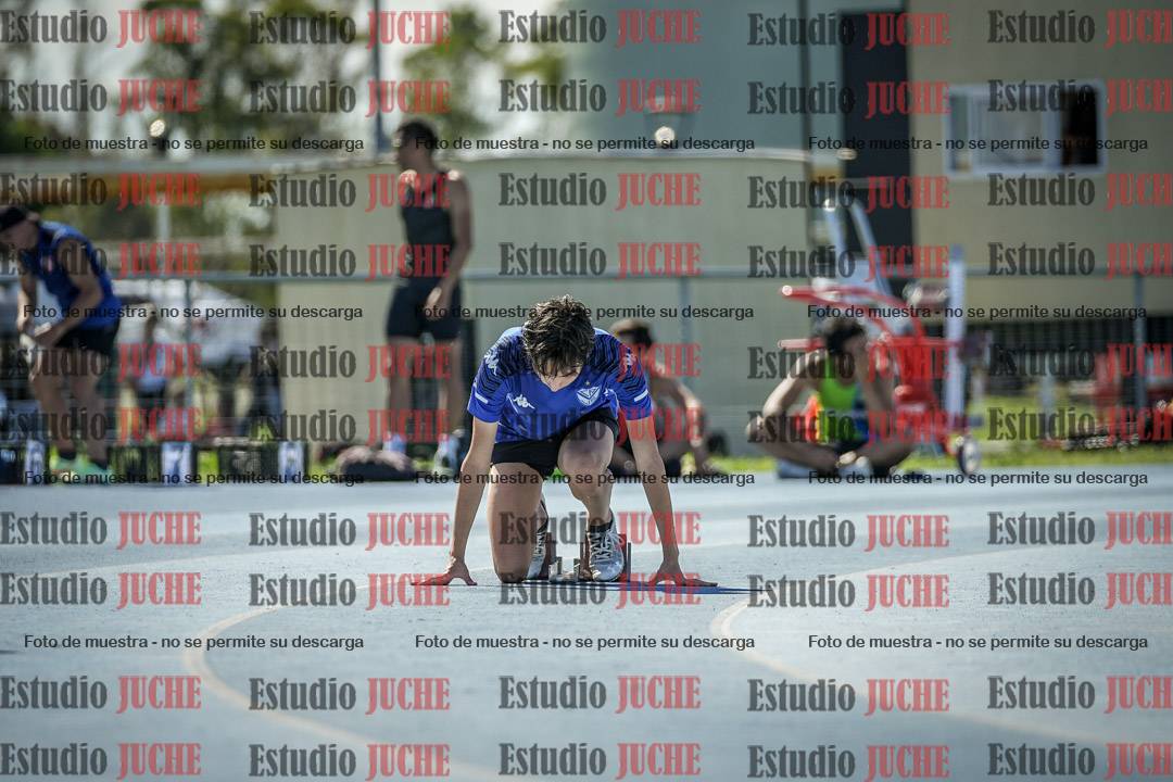 Fotos de los 400 m llanos de varones