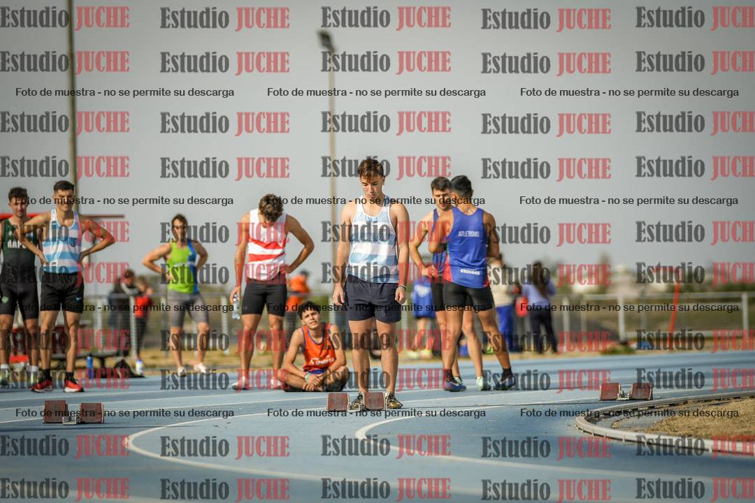 Fotos de los 200 m llanos de varones