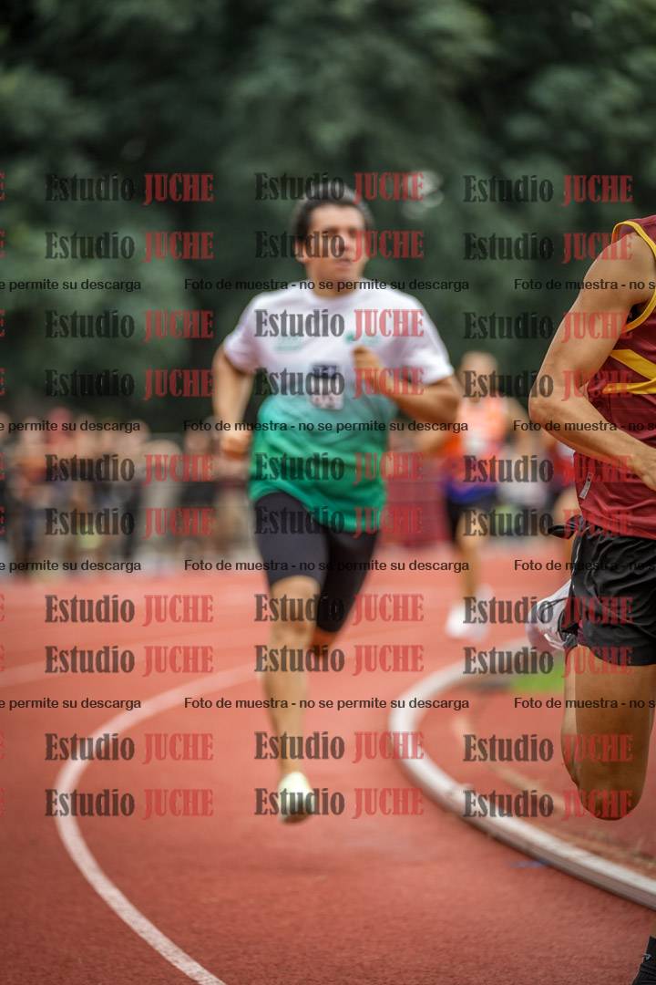 Fotos de los 800 m llanos de varones