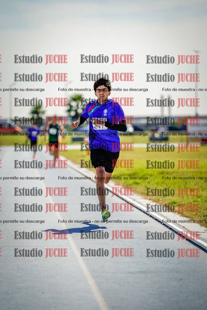 Fotos de los 800 m llanos de varones