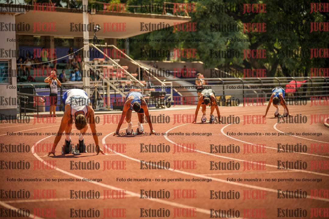 Fotos de los 400 m con vallas de varones