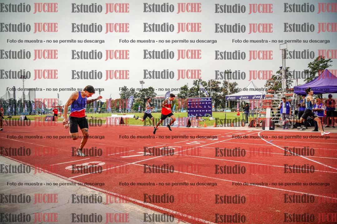 Fotos de los 400 m llanos de varones