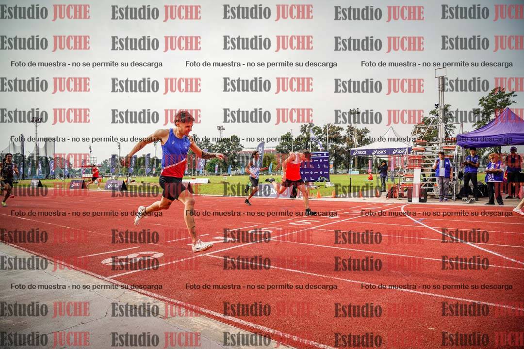 Fotos de los 400 m llanos de varones