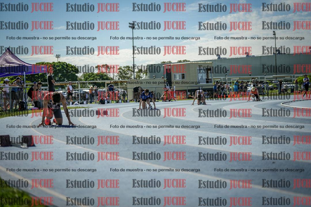 Fotos de los 400 m llanos de varones