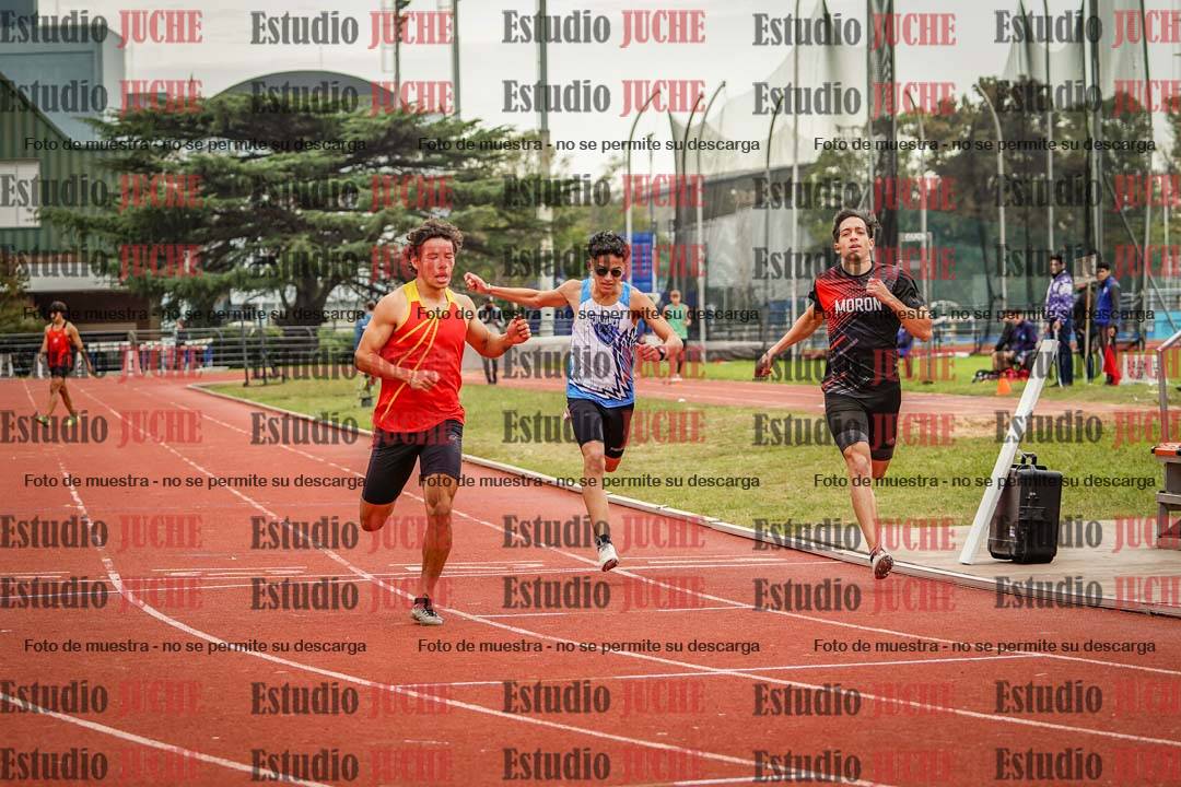 Fotos de los 200 m llanos de varones