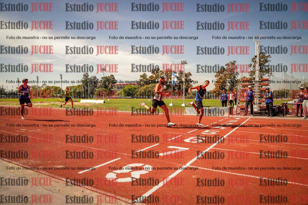 Fotos de los 100 m llanos de varones