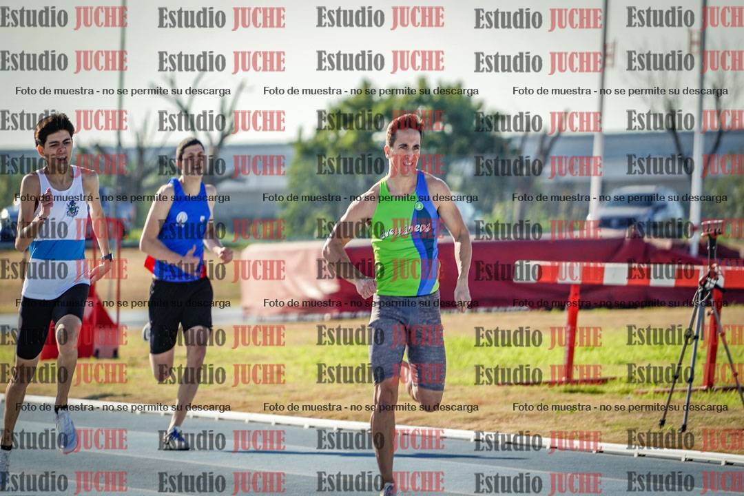 Fotos de los 400 m llanos de varones