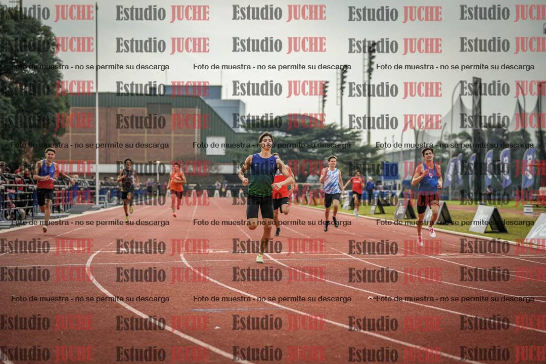 Fotos de los 400 m llanos de varones