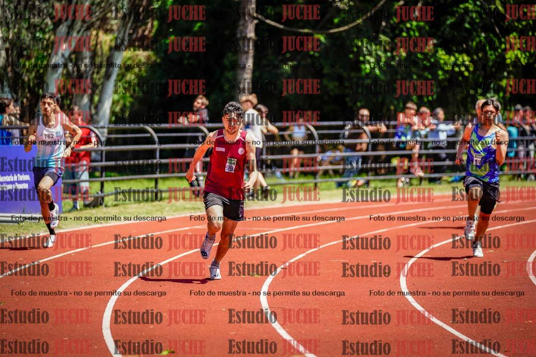 Fotos de los 800 m llanos de varones